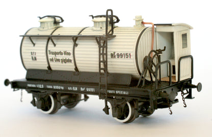 .AP4024-1 Special wagon for transporting wine and wine products with a brake box. - I Era R.M. Italy